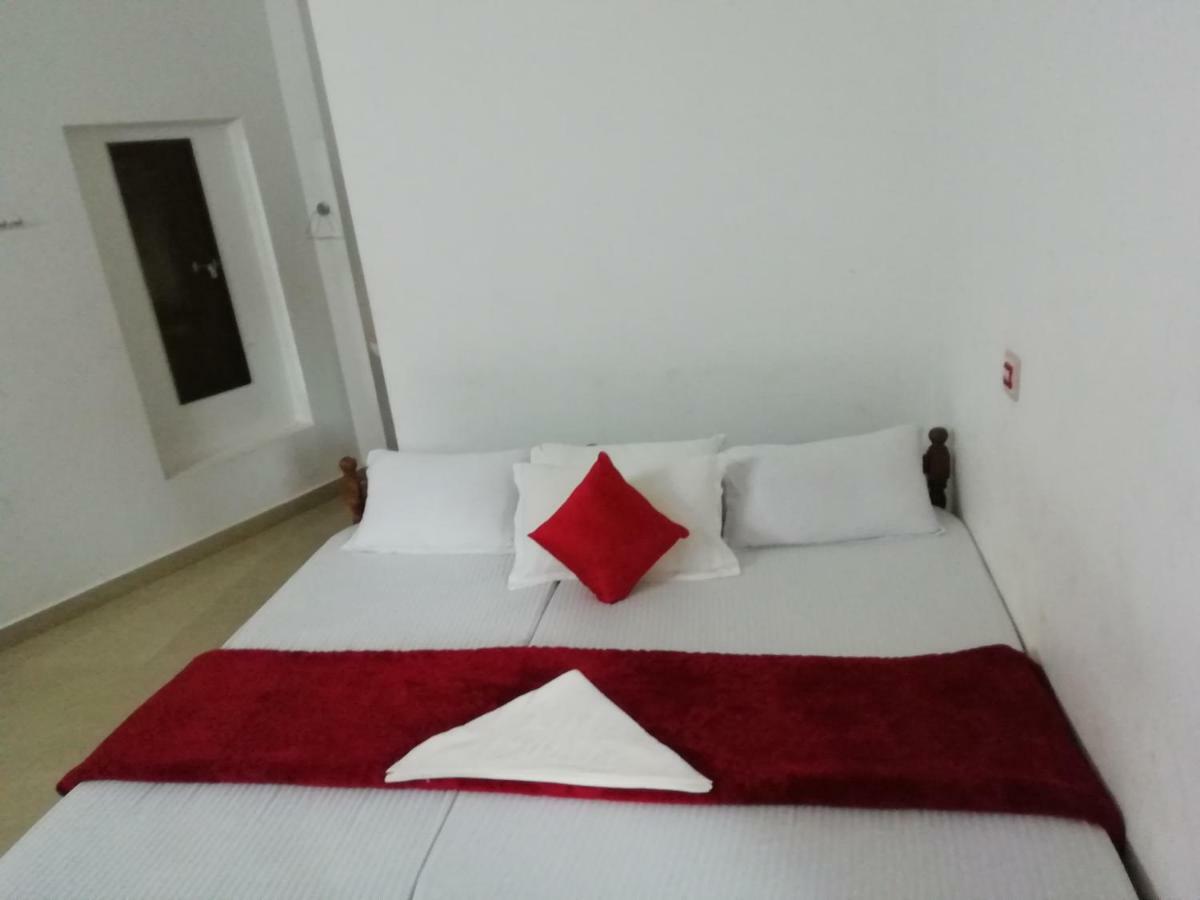 Marayoor Holidays Annex Paradise Valley Inn Maraiyur ภายนอก รูปภาพ