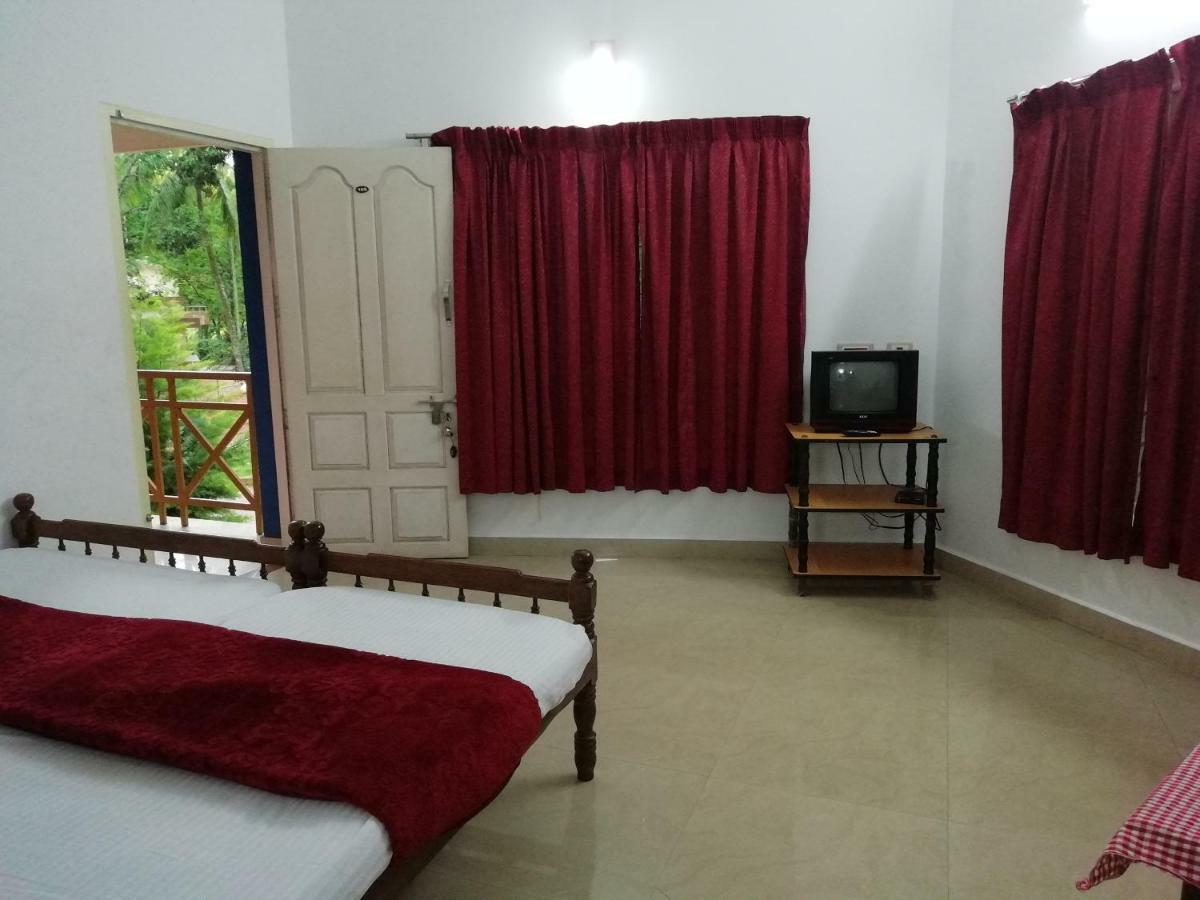 Marayoor Holidays Annex Paradise Valley Inn Maraiyur ภายนอก รูปภาพ